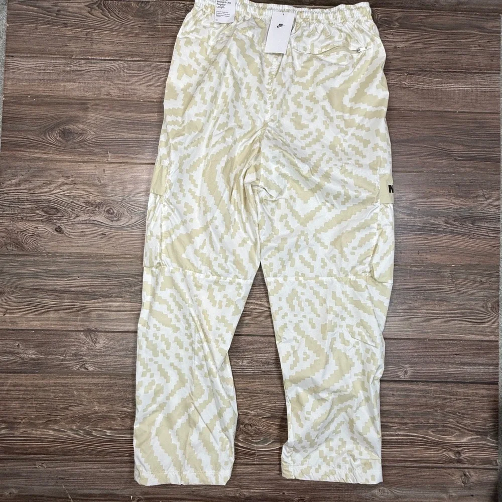 Nike Mens Size Large Tall Woven Cargo Pants Sail Khaki Print HQ9468-133 New